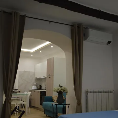 House Vico Lungo A Toledo فندق مبيت وإفطار *