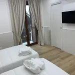 Bed & Breakfast House Vico Lungo A Toledo