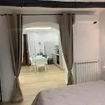 House Vico Lungo A Toledo Bed & Breakfast 4*