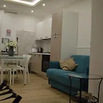 Bed & Breakfast House Vico Lungo A Toledo 4*