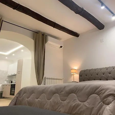 Alojamento de Acomodação e Pequeno-almoço House Vico Lungo A Toledo Nápoles