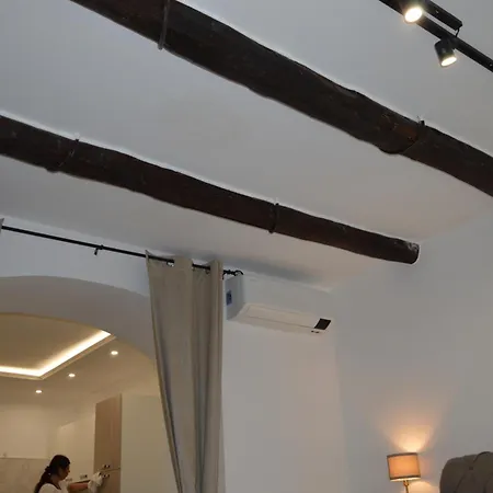 Bed & Breakfast House Vico Lungo A Toledo Naples