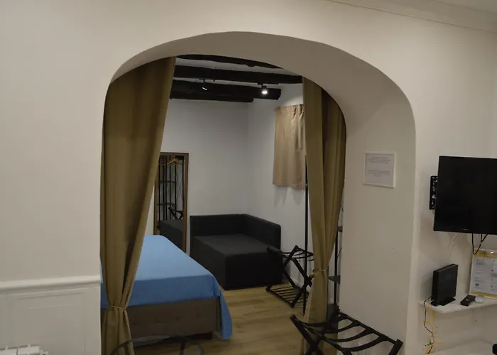 House Vico Lungo A Toledo Frühstückspension 4*