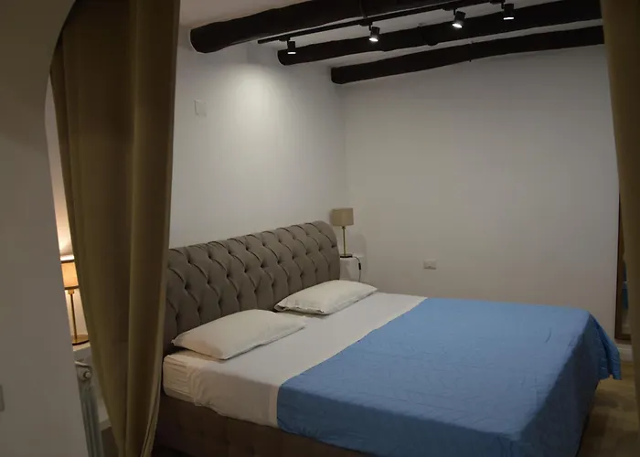 House Vico Lungo A Toledo 4*