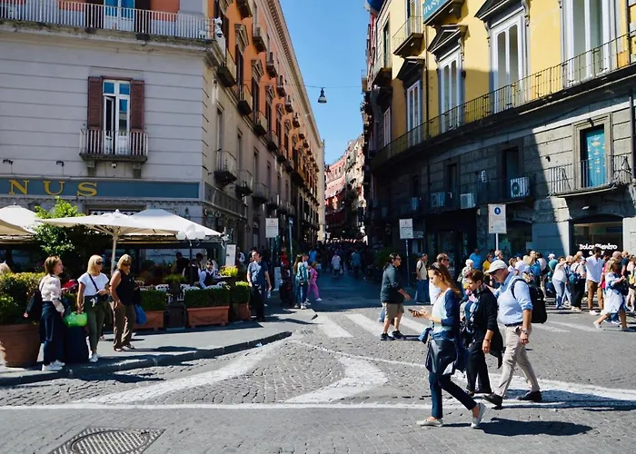 House Vico Lungo A Toledo 住宿加早餐酒店