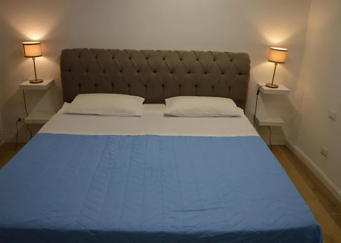 House Vico Lungo A Toledo 4* 那不勒斯