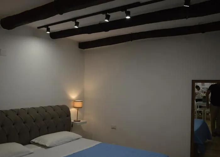 House Vico Lungo A Toledo 4* Nápoly
